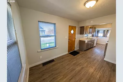 804 Jefferson Ave, La Grande, OR 97850 - Photo 4