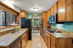 2854 Warren St, Eugene, OR 97405 - Photo 12