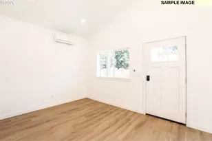 811 Horn, Eugene, OR 97402 - Photo 8