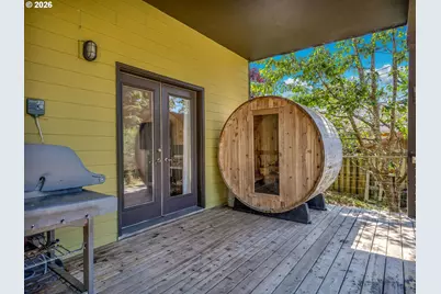 36468 River Point Dr, Astoria, OR 97103 - Photo 30