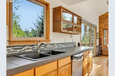 80248 Woodland Heights Rd, Arch Cape, OR 97102 - Photo 12