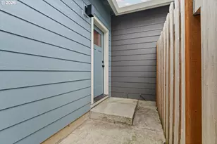 388 NE 91st Ave, Portland, OR 97220 - Photo 26