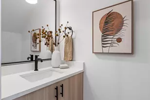 261 N Skidmore St, Portland, OR 97217 - Photo 8