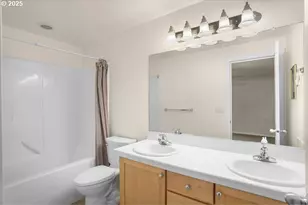 515 NE Suttle Rd, Portland, OR 97211 - Photo 22