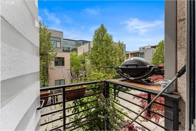2140 NW 16th Ave, Portland, OR 97209 - Photo 22
