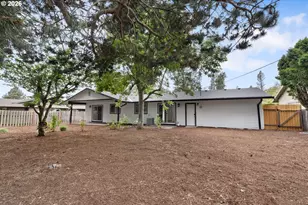 220 SW 144th Ave, Beaverton, OR 97006 - Photo 18