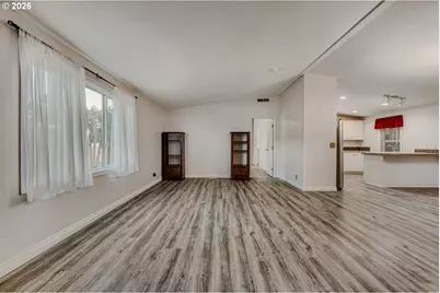 1111 SE 3rd Ave #15, Canby, OR 97013 - Photo 4