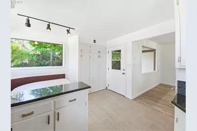 2473 Columbia St, Eugene, OR 97403 - Photo 12
