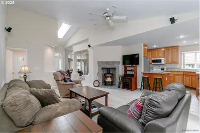 24788 E McKenzie Valley Ct, Welches, OR 97067 - Photo 14