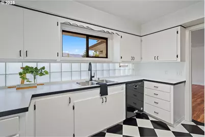 402 Skelton Rd, Stevenson, WA 98648 - Photo 12