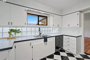 402 Skelton Rd, Stevenson, WA 98648 - Photo 12