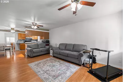 4925 SE 133rd Ave, Portland, OR 97236 - Photo 6