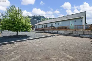 1056 Ruby Clair Dr, Creswell, OR 97426 - Photo 38
