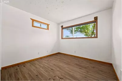 340 E Gloucester St, Gladstone, OR 97027 - Photo 24