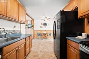 340 E Gloucester St, Gladstone, OR 97027 - Photo 16