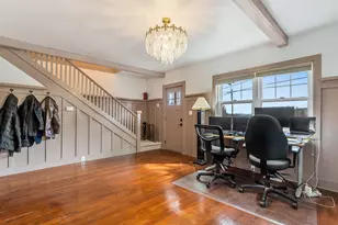 933 8th St, Astoria, OR 97103 - Photo 4