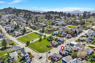 933 8th St, Astoria, OR 97103 - Photo 28