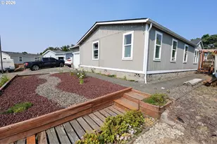 921 Stillwater Dr, Coos Bay, OR 97420 - Photo 2