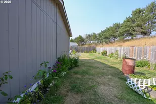 921 Stillwater Dr, Coos Bay, OR 97420 - Photo 12