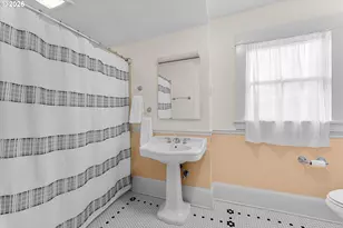 2276 SE Spruce Ave, Portland, OR 97214 - Photo 30