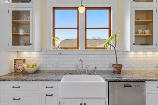 2276 SE Spruce Ave, Portland, OR 97214 - Photo 18