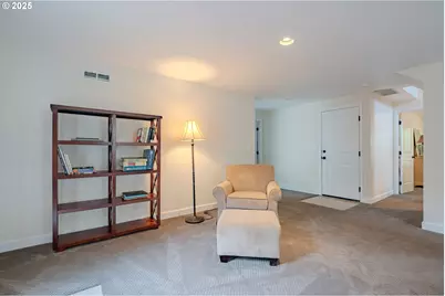 13708 SE 37th St, Vancouver, WA 98683 - Photo 10