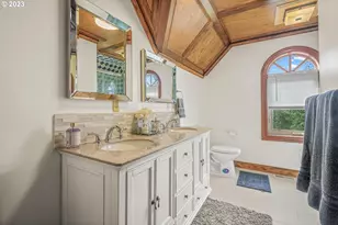 4224 SW Melville Ave, Portland, OR 97239 - Photo 44