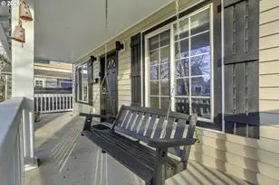 6223 N Yale St, Portland, OR 97203 - Photo 2