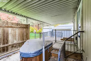 10400 SE Cook Ct, Milwaukie, OR 97222 - Photo 22