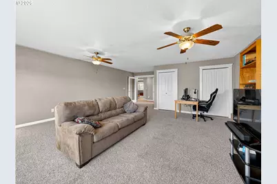 633 June Dr, Molalla, OR 97038 - Photo 16