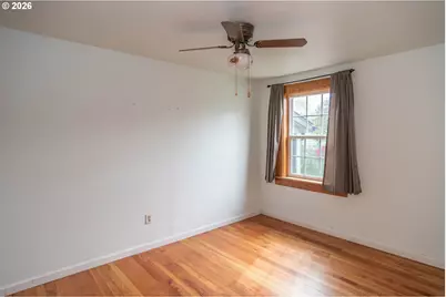 66 NW Cary St, Winston, OR 97496 - Photo 26