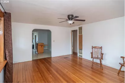 66 NW Cary St, Winston, OR 97496 - Photo 32