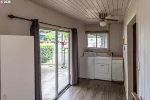 66 NW Cary St, Winston, OR 97496 - Photo 36
