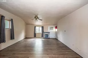 66 NW Cary St, Winston, OR 97496 - Photo 8