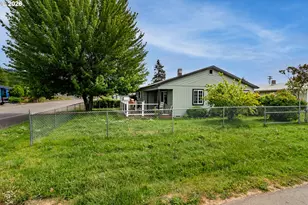 66 NW Cary St, Winston, OR 97496 - Photo 46