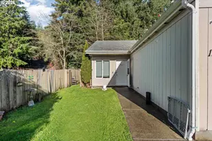 1298 Minnesota Ave, Coos Bay, OR 97420 - Photo 4