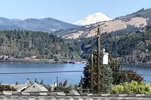 1016 Oak St, Hood River, OR 97031 - Photo 2