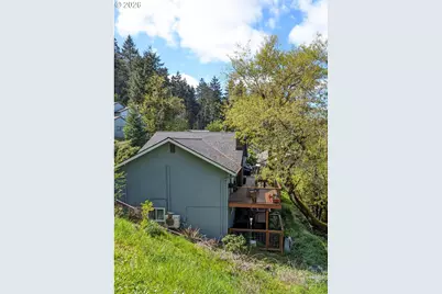 645 Startouch Dr, Eugene, OR 97405 - Photo 4