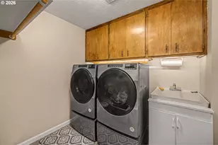 645 Startouch Dr, Eugene, OR 97405 - Photo 22