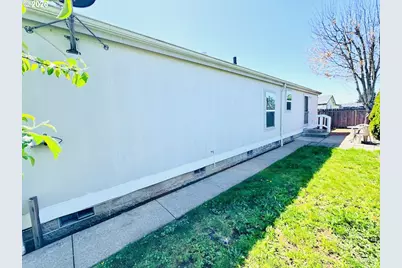 2438 Maia Loop, Springfield, OR 97477 - Photo 32
