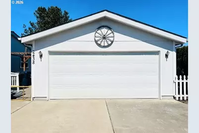2438 Maia Loop, Springfield, OR 97477 - Photo 4