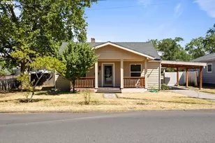 214 NW 5th Ave, Milton-Freewater, OR 97862 - Photo 2