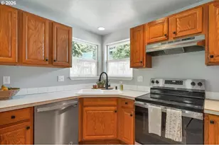 1859 Plateau St NE, Salem, OR 97305 - Photo 16