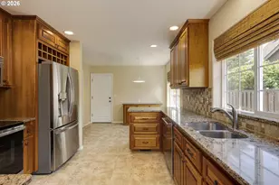 1964 NW Cottonwood Dr, McMinnville, OR 97128 - Photo 8