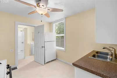 3236 SE Yamhill St, Portland, OR 97214 - Photo 10