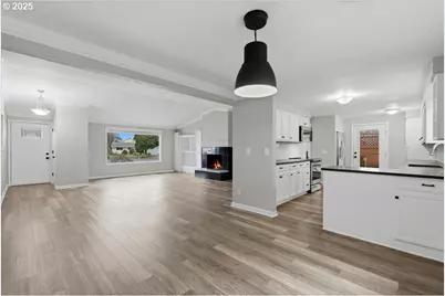 1371 NE Barnes Ct, Gresham, OR 97030 - Photo 10