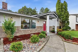 1371 NE Barnes Ct, Gresham, OR 97030 - Photo 2