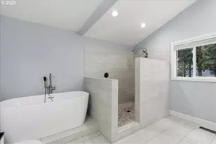 1371 NE Barnes Ct, Gresham, OR 97030 - Photo 22