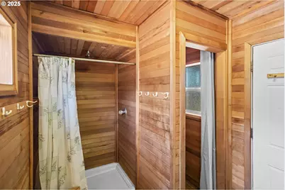 8438 Cascade Hwy, Silverton, OR 97381 - Photo 48