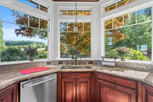 8438 Cascade Hwy, Silverton, OR 97381 - Photo 10